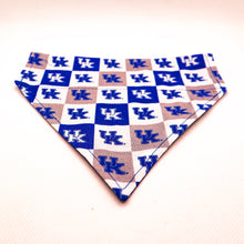 Load image into Gallery viewer, UK Wildcats Over-The-Collar Bandanas