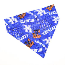 Load image into Gallery viewer, UK Wildcats Over-The-Collar Bandanas